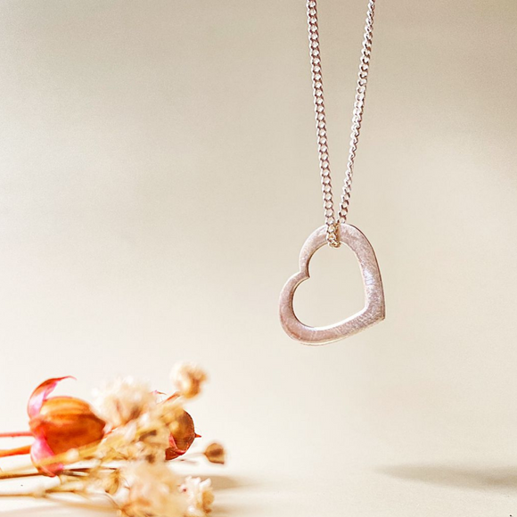 Collar Corazón Gravable